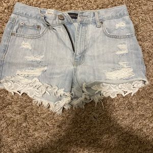 Aeropostale light wash shorts!